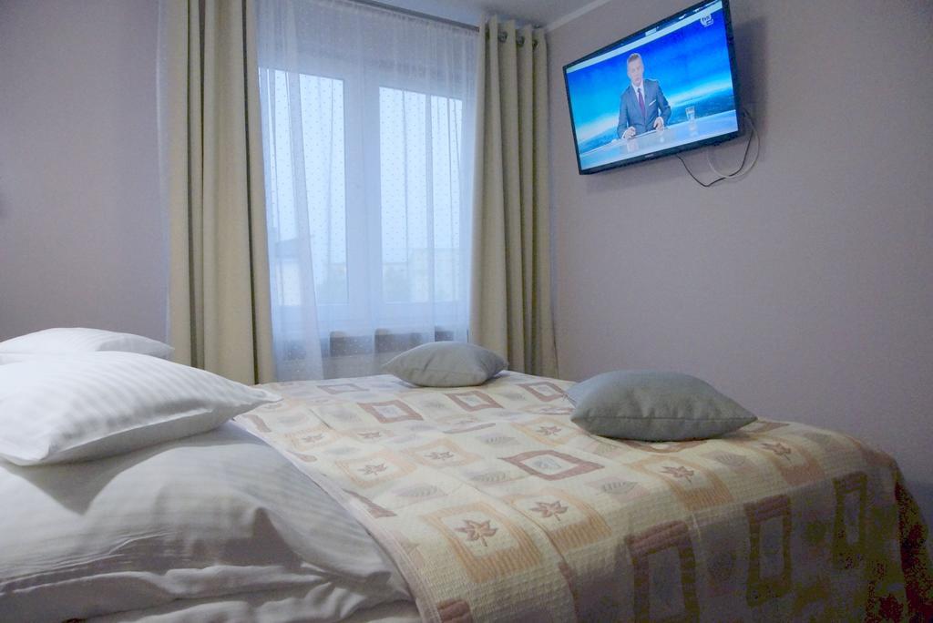 Hotel Unibus Белск Подляски Екстериор снимка