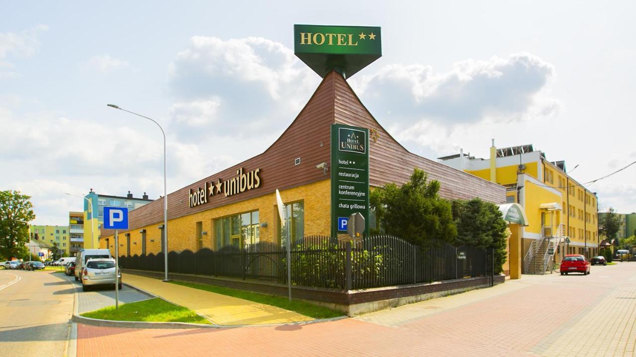 Hotel Unibus Белск Подляски Екстериор снимка