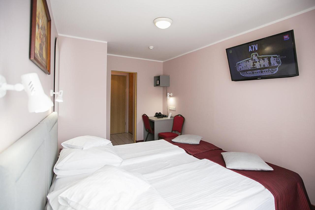 Hotel Unibus Белск Подляски Екстериор снимка